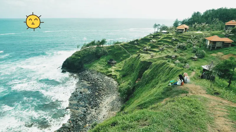 7 Pantai Terindah di Jawa Tengah: Spot Asik Buat Foto!