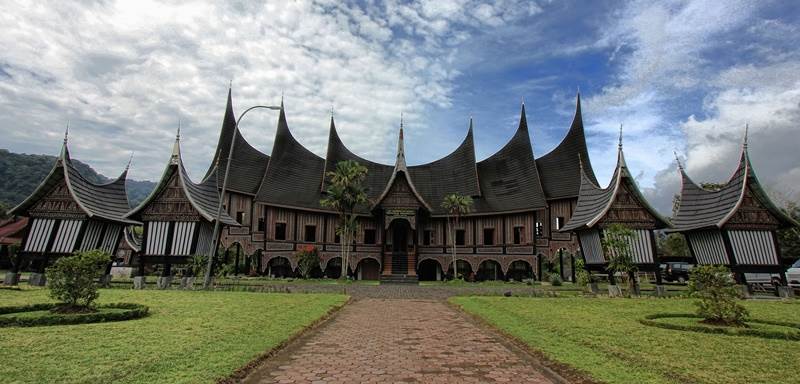 10 Rekomendasi Wisata di Padang, Sumatra Barat Yang Asik