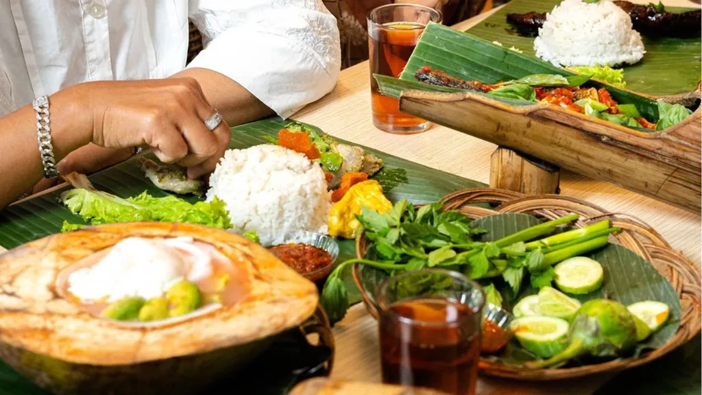 8 Rumah Makan Sunda di Bandung, Makanan Khas Enak